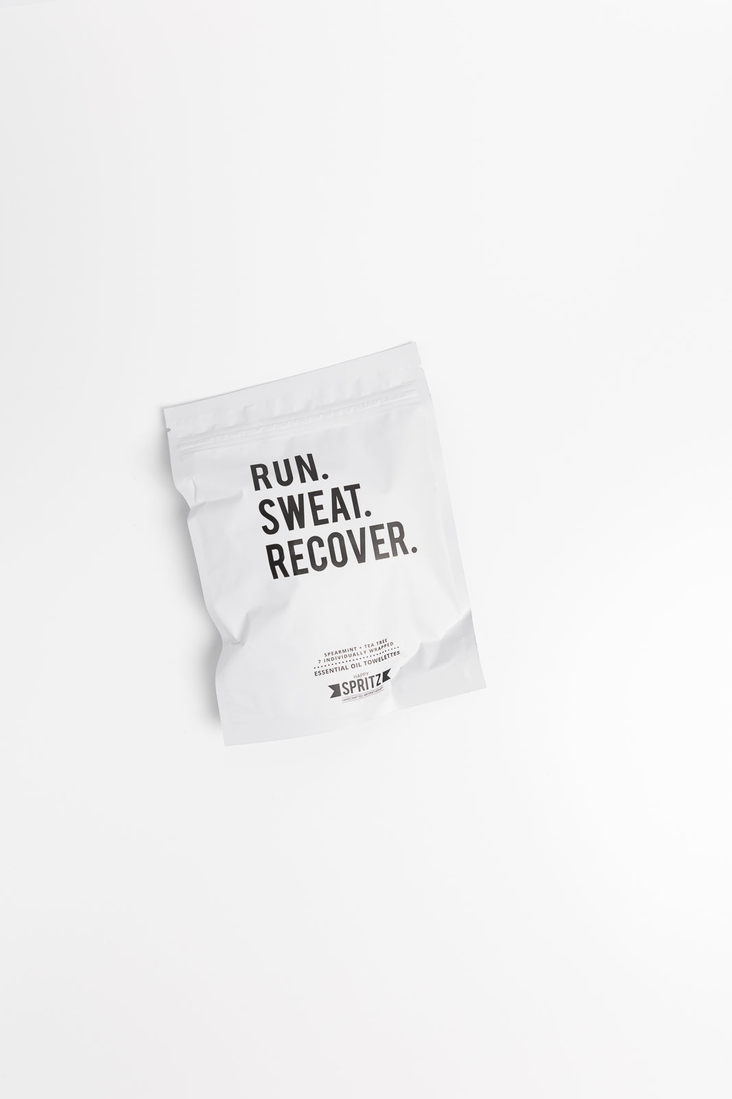 &#39;Run Sweat Recover&#39; Essential Oil Towelettes